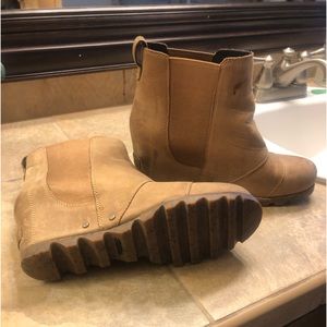 Joan of Artic Wedge III Lug Sole Chelsea Booties